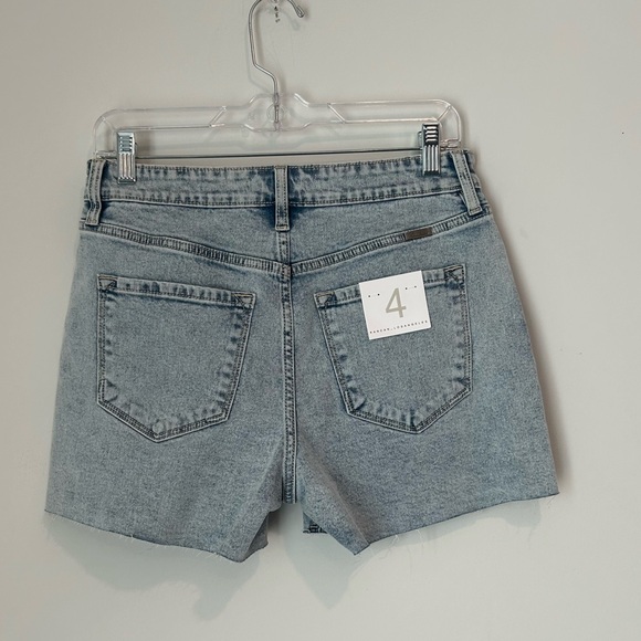 NWT KanCan Size 4 Light Stone Cut Off Denim Shorts - Picture 2 of 2